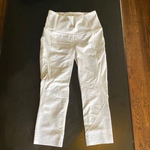 Lululemon size 4 crop pants. Excellent use condition